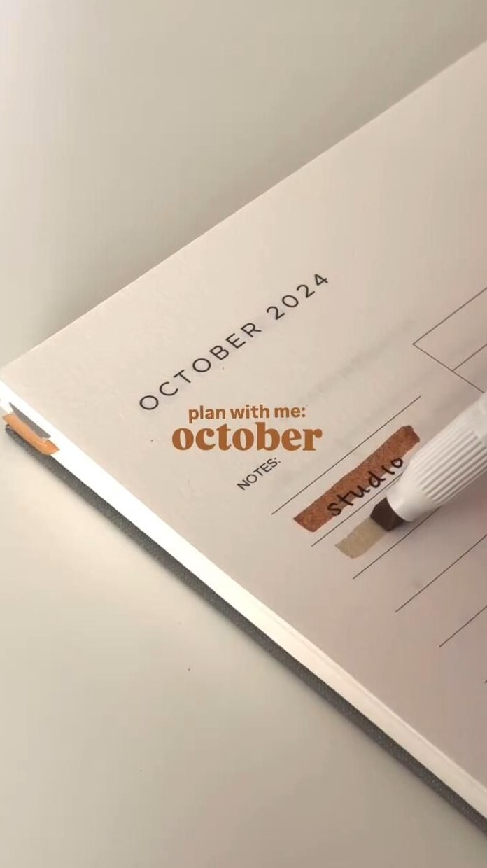 Plan October With Me | Monthly Planning Session | Golden Coil  

The Secret To Staying Productive And Inspired This Year 💄 🧸