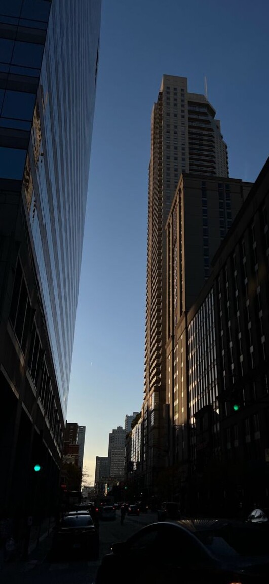 🖌️ 🎨 stay inspired all year long: Golden Hour Urban Visions for Creative Planners