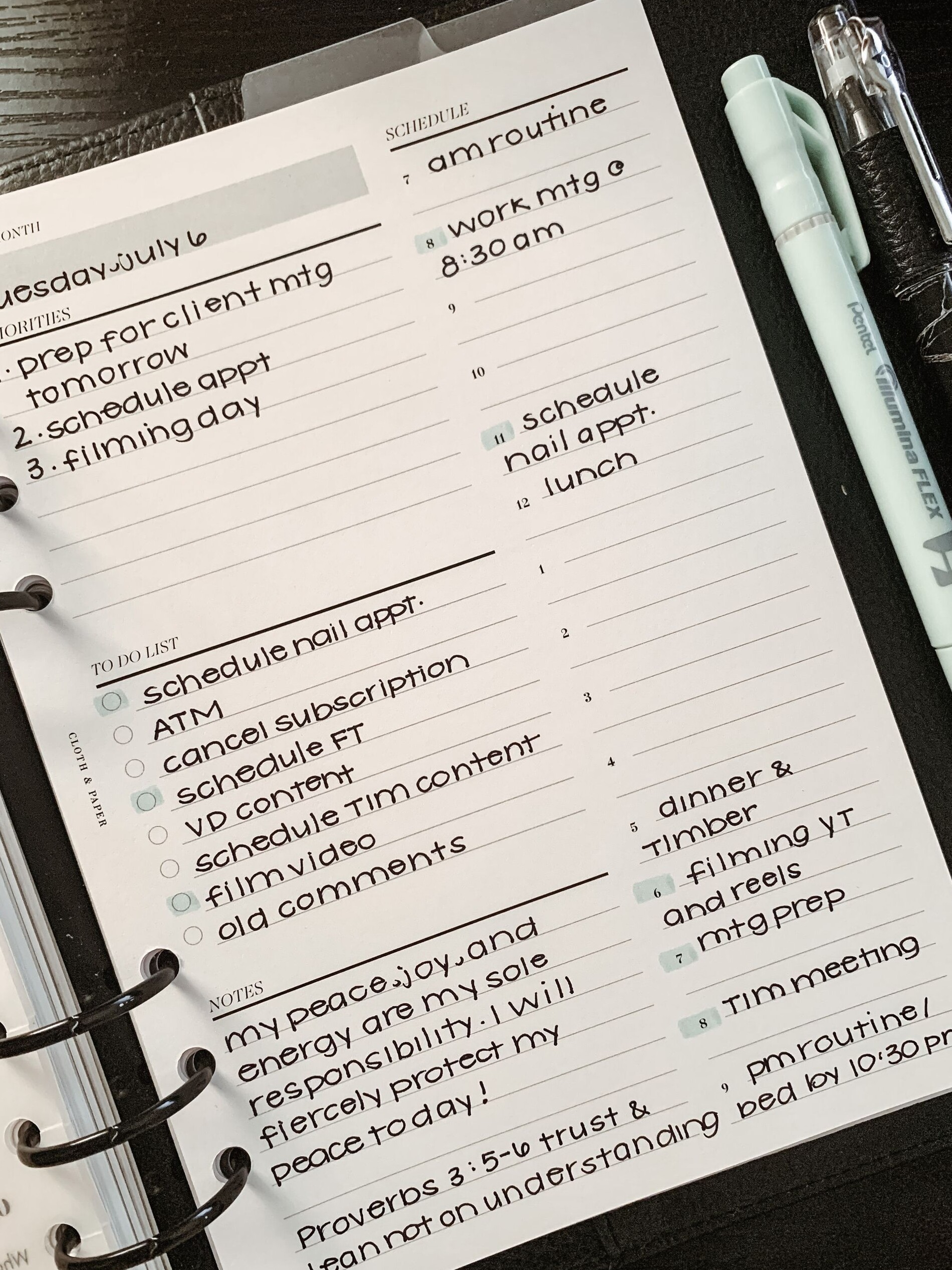 The Secret To Staying Productive And Inspired This Year 👗 🥂