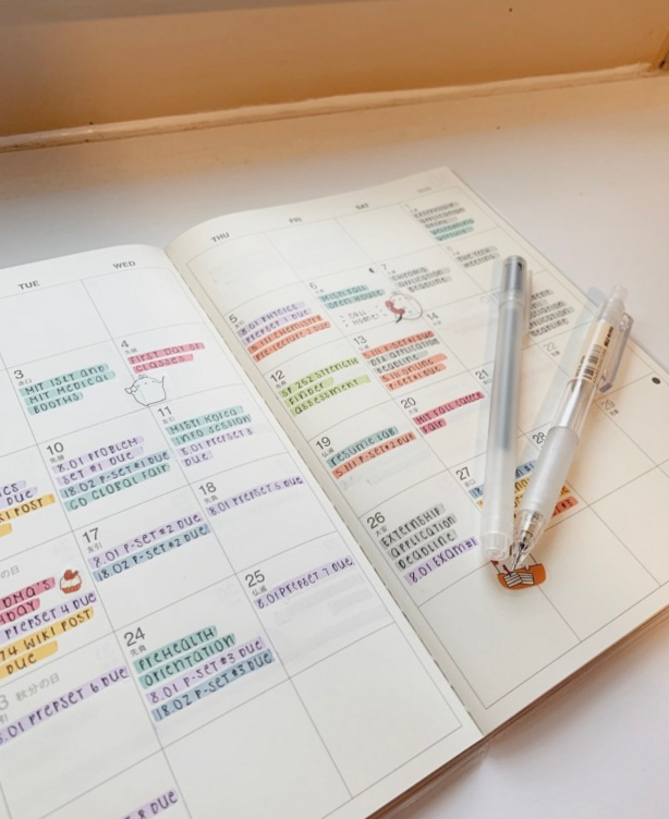 👰 📸 

The Secret To Staying Productive And Inspired This Year In Digital Design & Planners