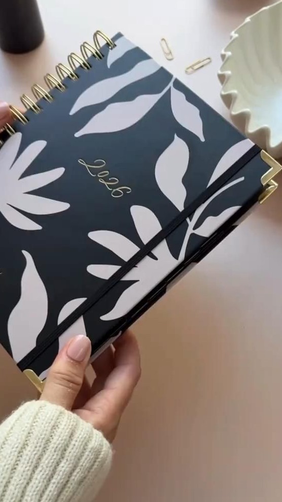 🤍 ✨ romanticize your routine: Plan Your 2026 Like a Pro—Creatively!