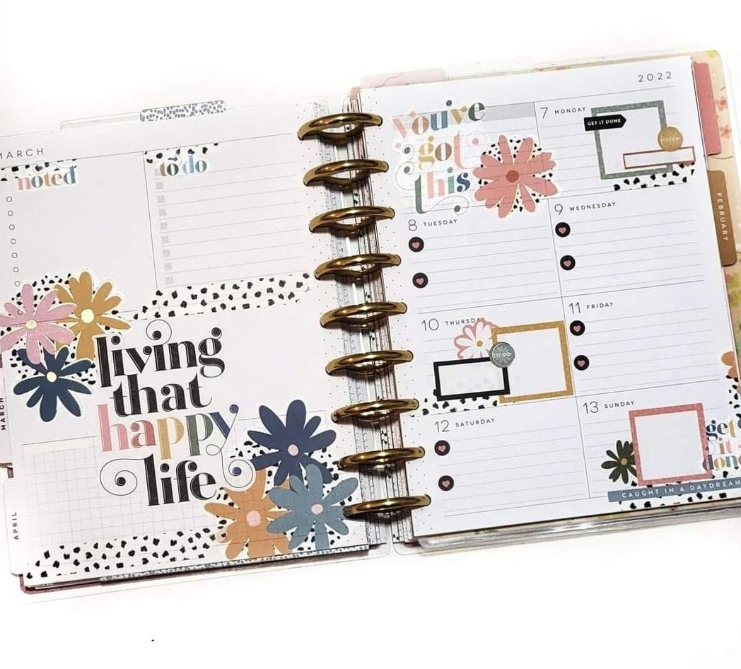 🕯️ ✨ stay inspired all year long: Happy Planner Layout | Digital Design & Creative Planning