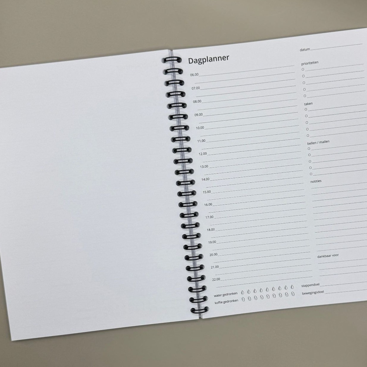 📊 🖇️ stay inspired all year long: Weekly & Daily Wire-O Planner Design