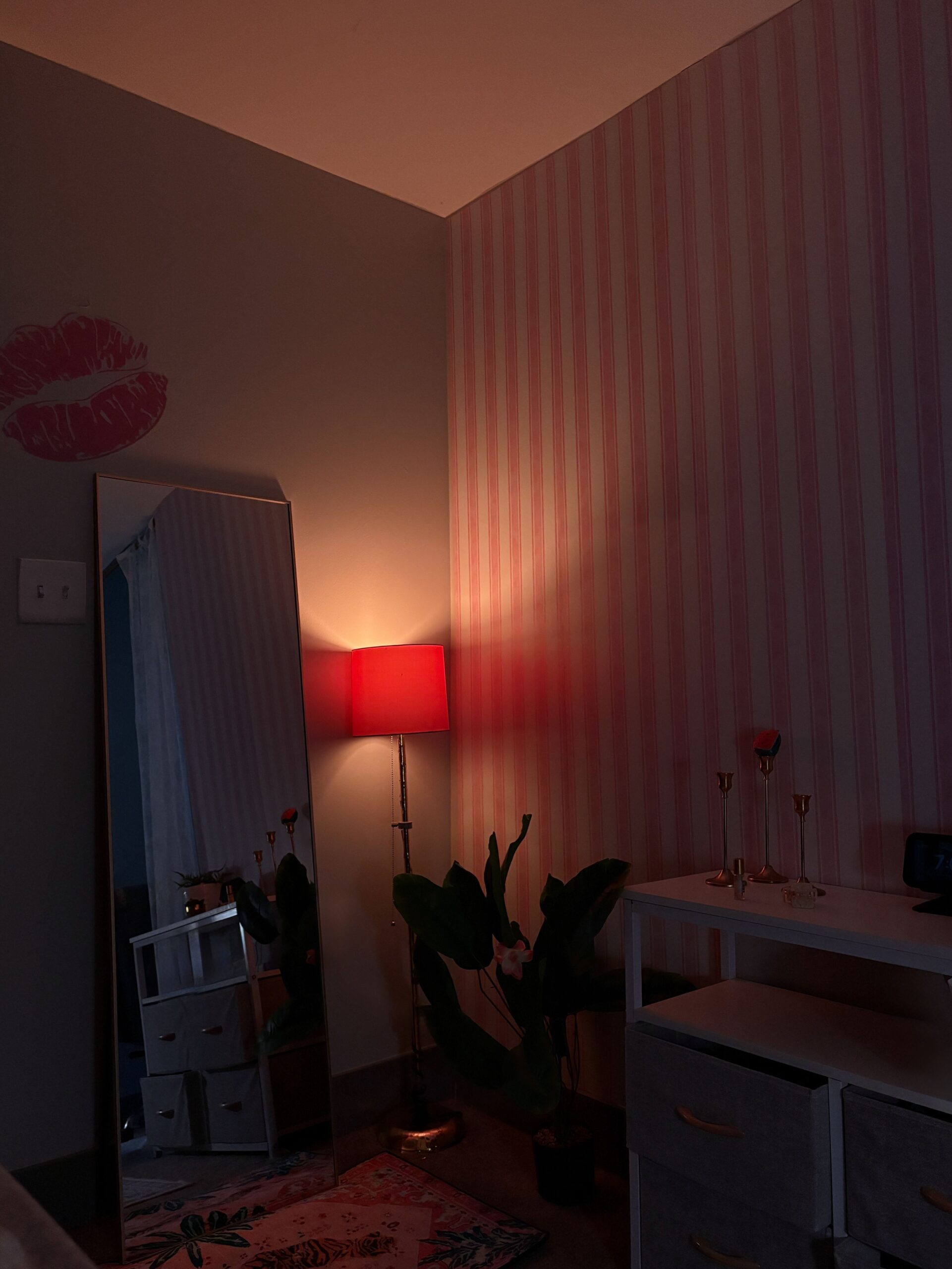 VS Wallpaper Bedroom Design Inspiration — 🌈 🌈 secret to staying productive