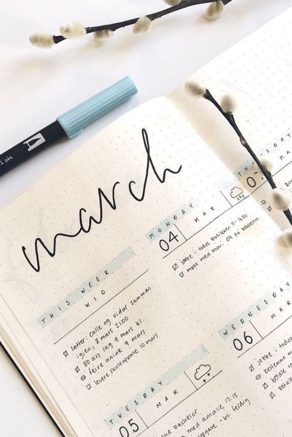 Daily At A Glance Monthly Bujo Spread — 💌 🍰 stay inspired all year long